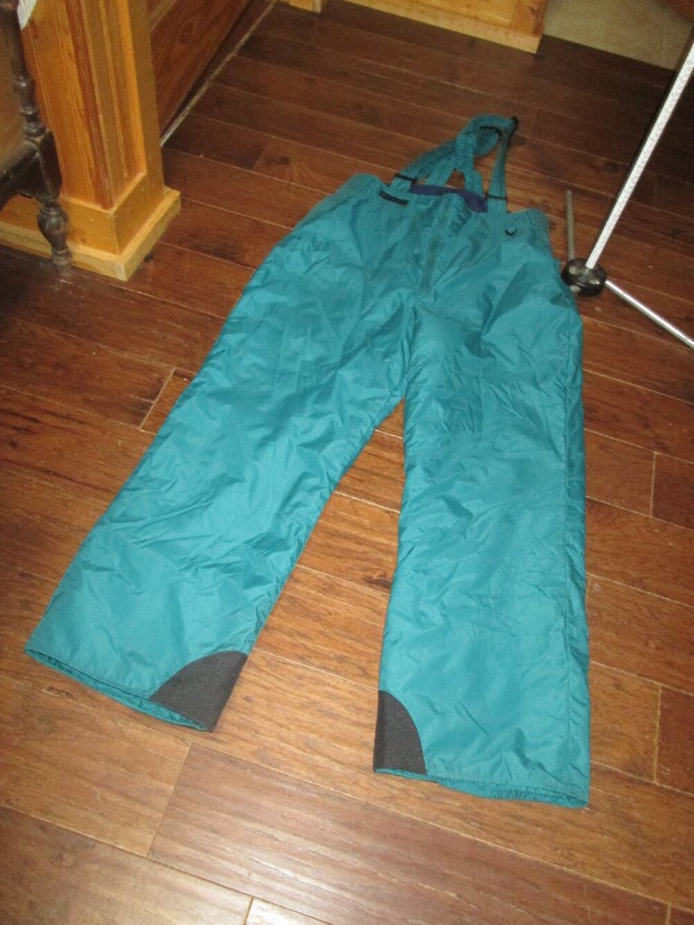 Columbia waterproof insulated womens xl aqua snowbibs never worn